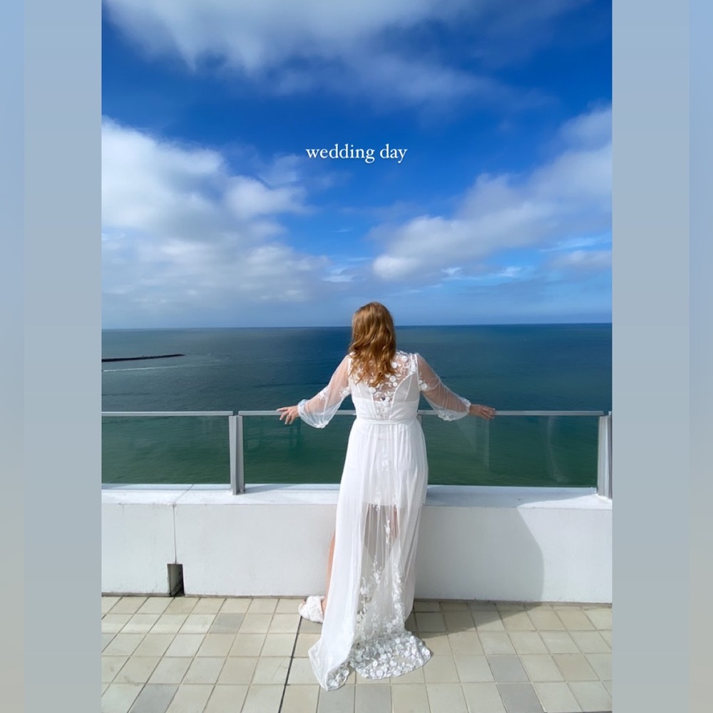 Bridal Robe from Le Rose - Picture 5 of 7
